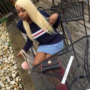 Meet your Posher, Tae